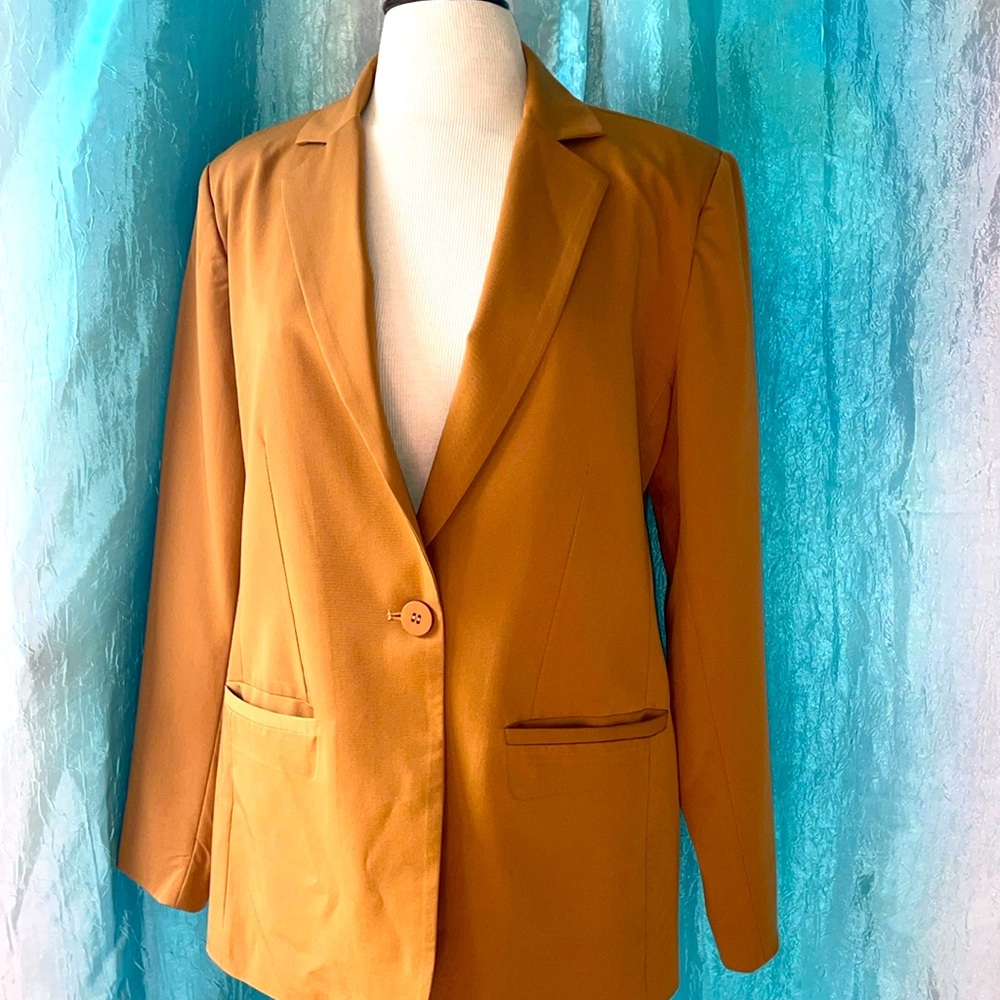 Caramel suit, jacket, one button up in the front